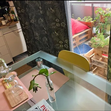 Schone 5 Minuten Von Messe. Apartment *