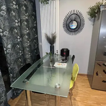 Apartment Schone 5 Minuten Von Messe.